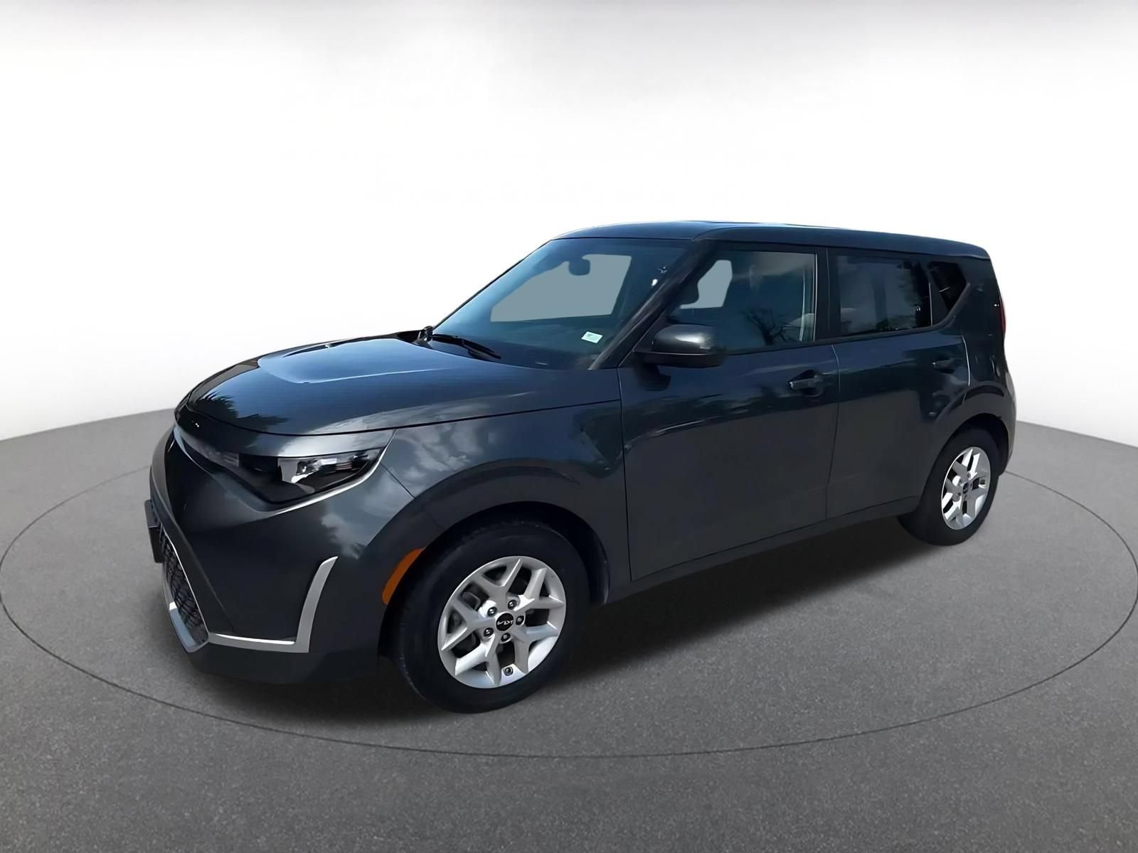 Used 2025 Kia Soul LX w/ LX Technology Package FWD image 7