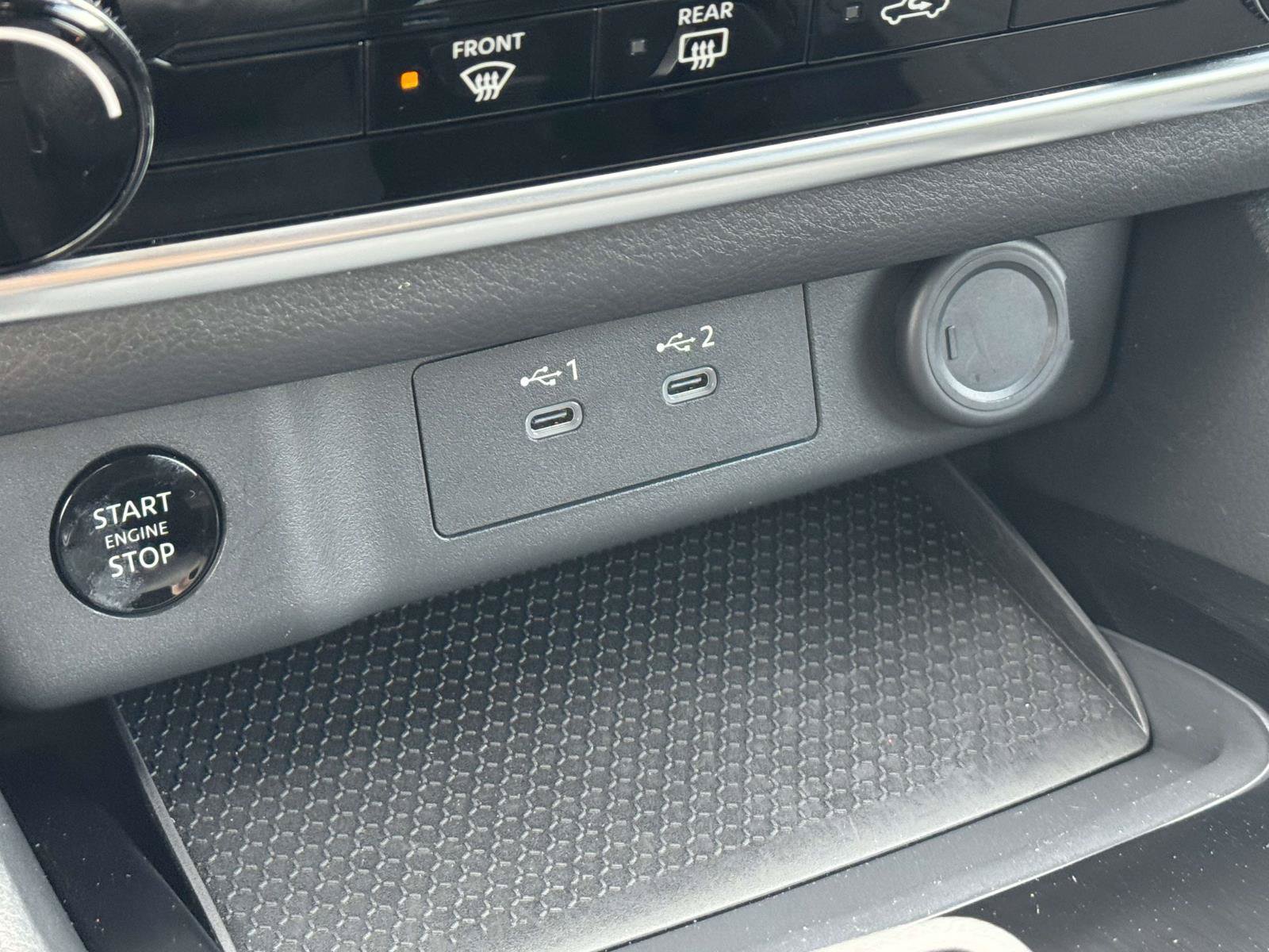 Used 2025 Nissan Rogue S AWD/4WD image 15