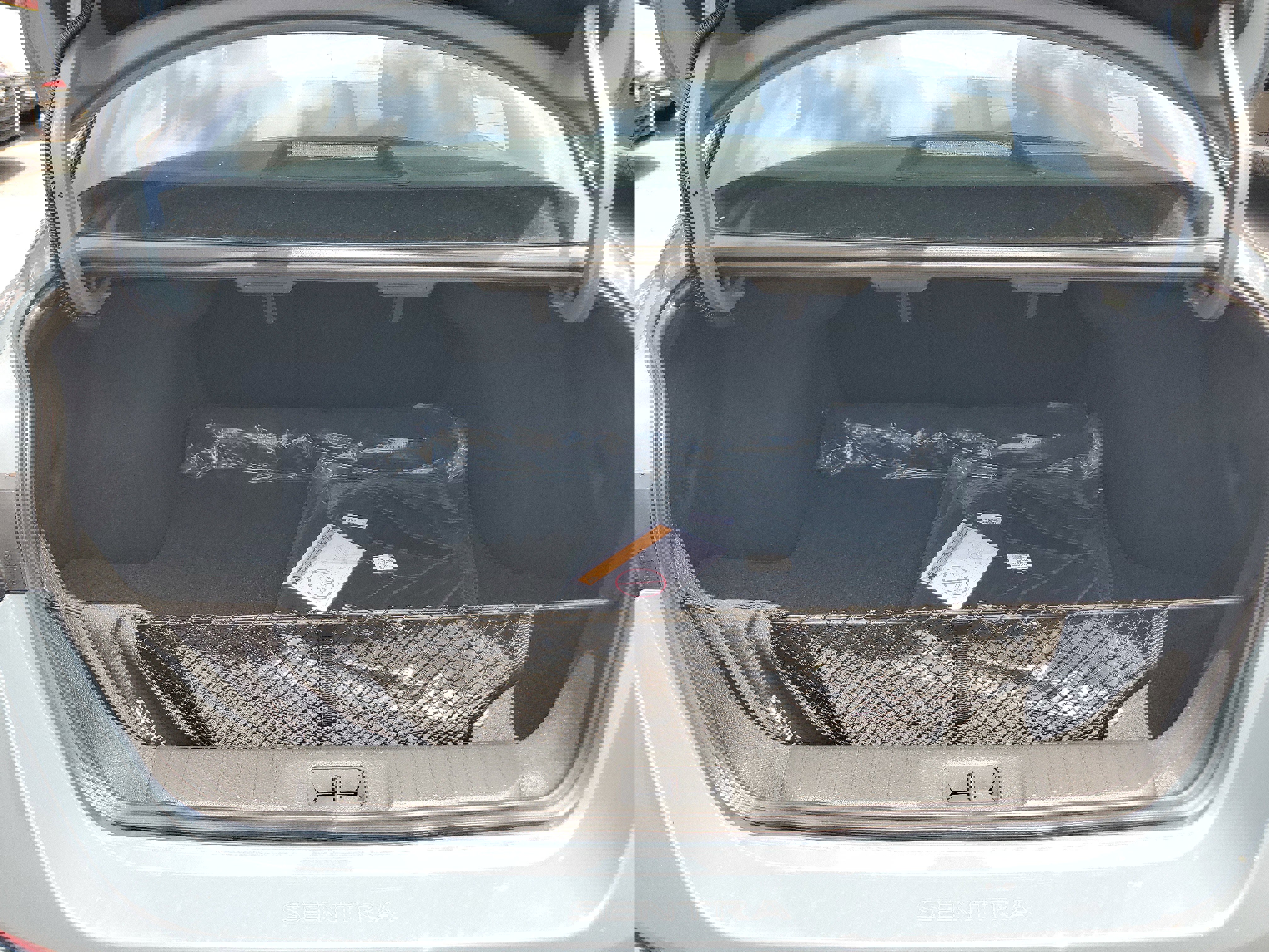 New 2025 Nissan Sentra SR w/ Midnight Edition image 9