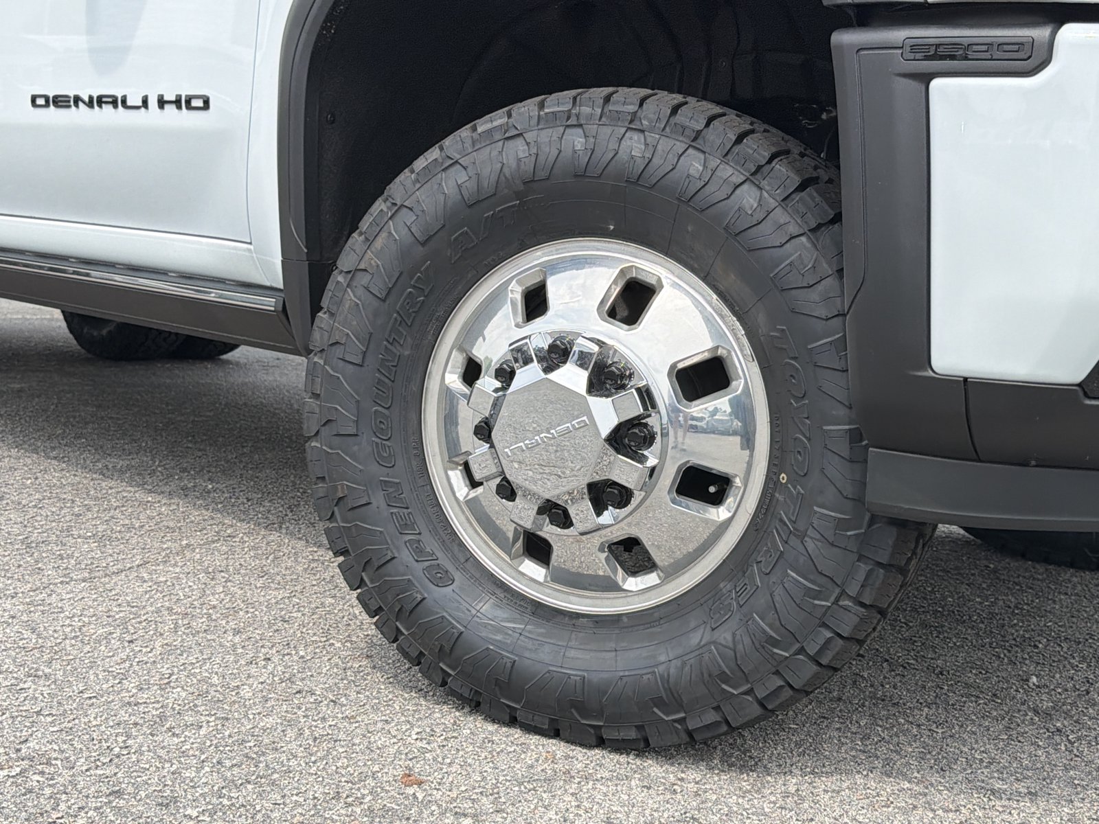 New 2026 GMC Sierra 3500 Denali Ultimate AWD/4WD image 3