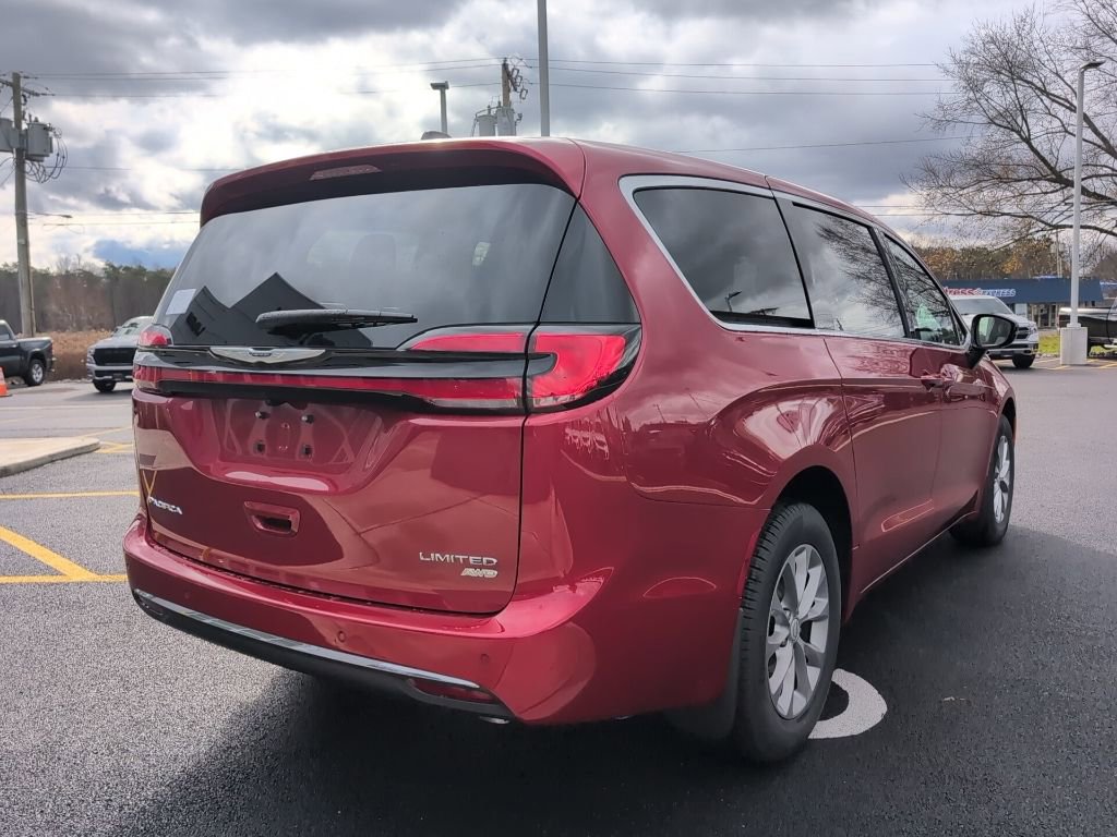 New 2026 Chrysler Pacifica Limited AWD/4WD image 8