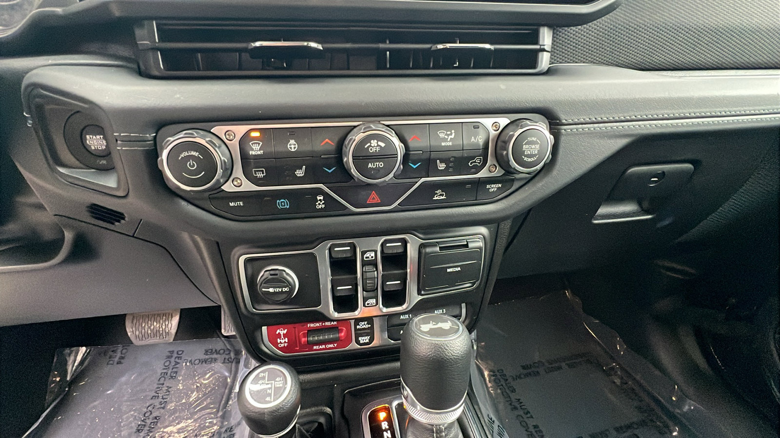 Used 2025 Jeep Wrangler Unlimited Rubicon 4xe w/ Convenience Group image 31