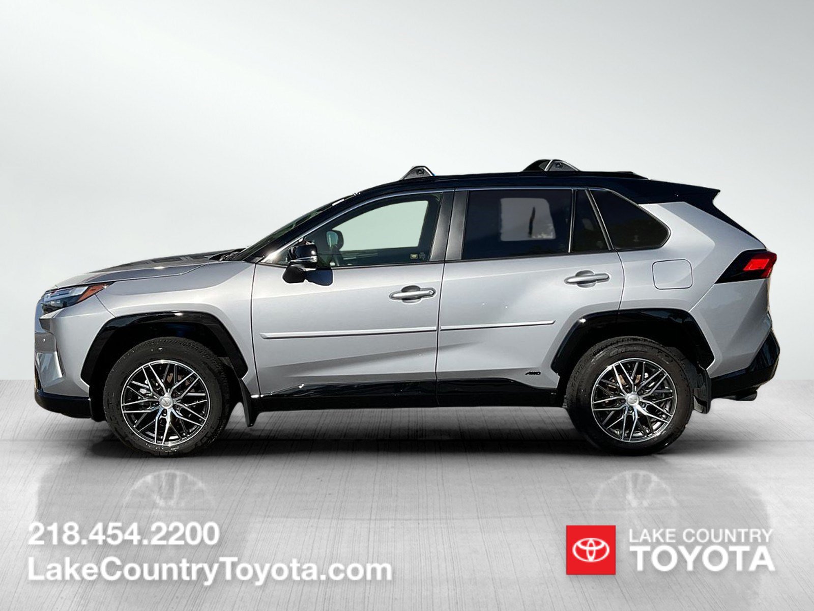 Used 2025 Toyota RAV4 XSE w/ Advanced Technology Package AWD/4WD image 2