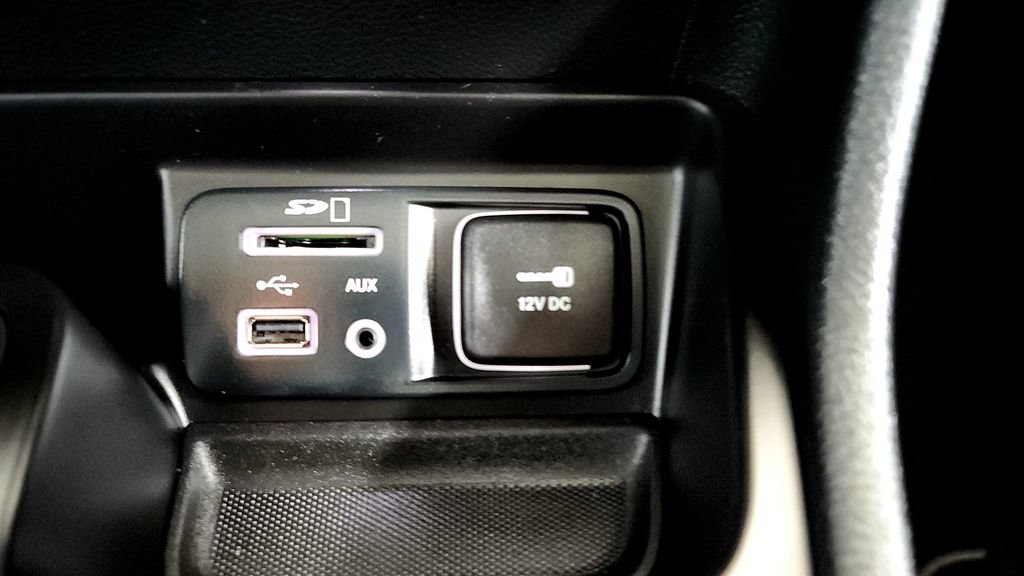 Used 2017 Jeep Cherokee Limited AWD/4WD image 32