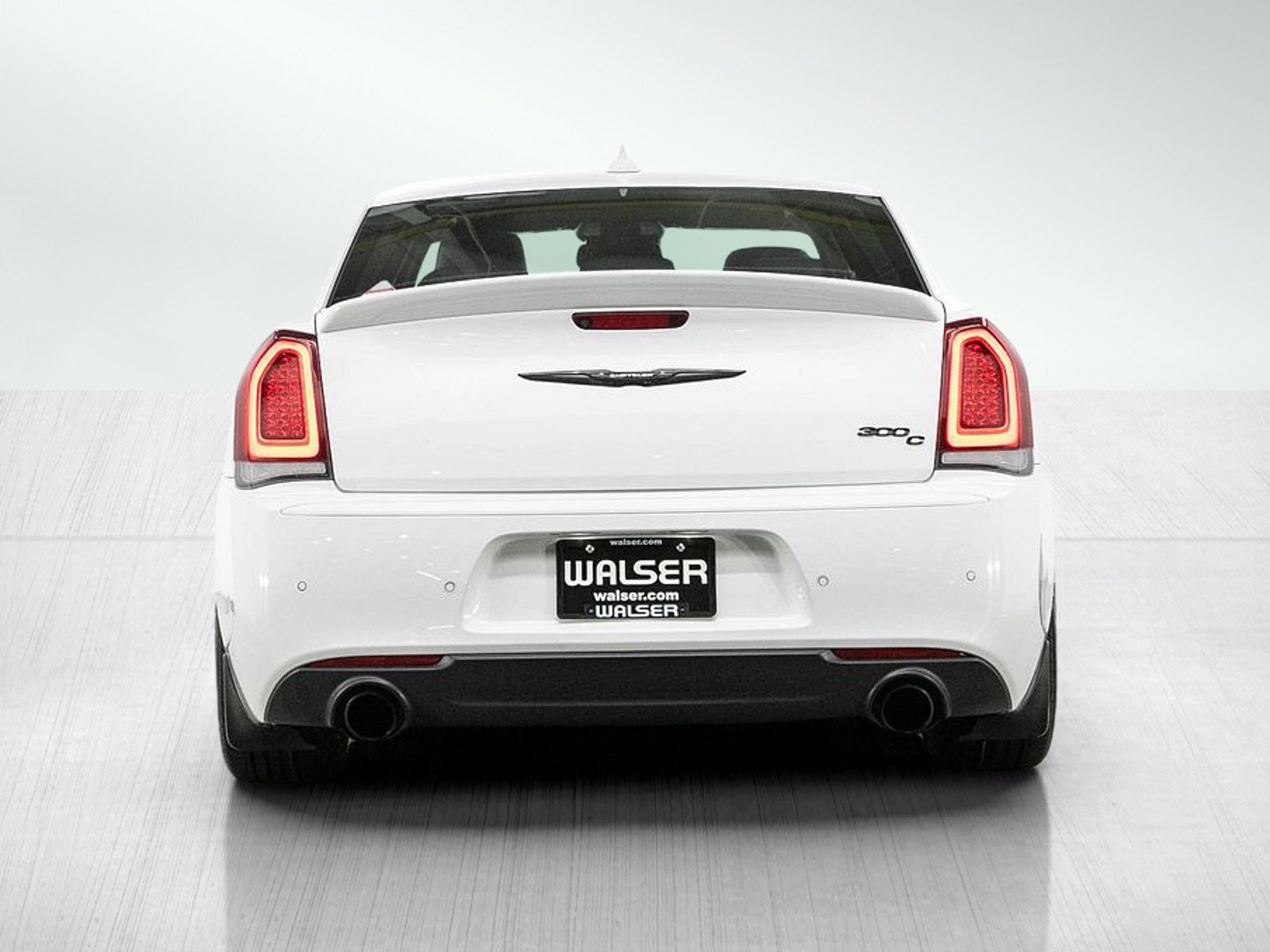 Used 2023 Chrysler 300 C RWD image 5