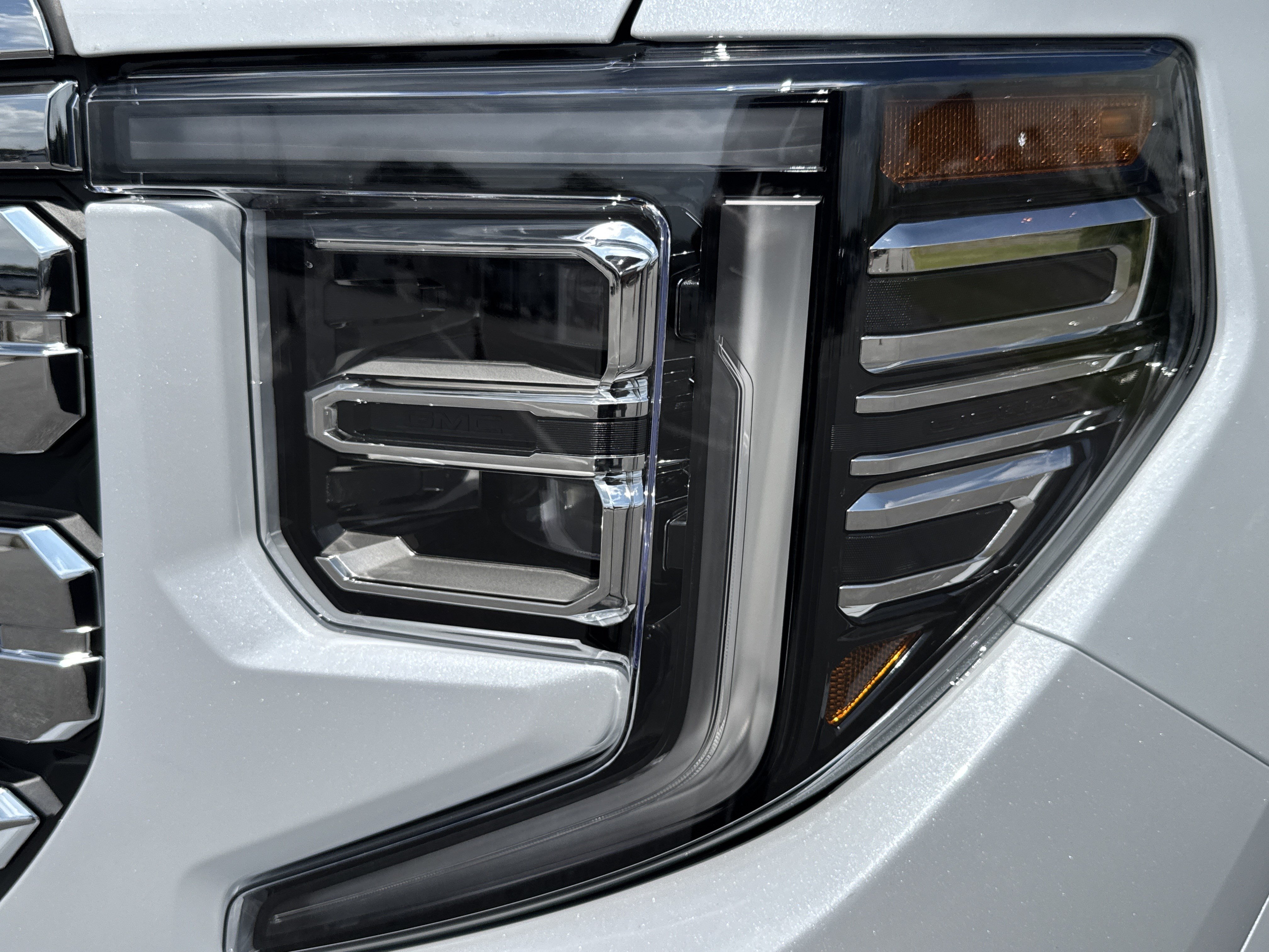 New 2026 GMC Sierra 1500 Denali w/ Denali Reserve Package AWD/4WD image 8