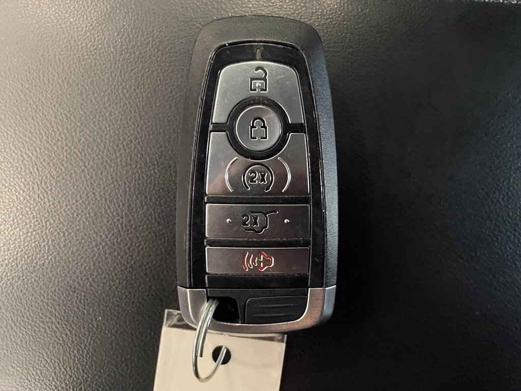 Used 2021 Ford Explorer XLT w/ Equipment Group 202A RWD image 18