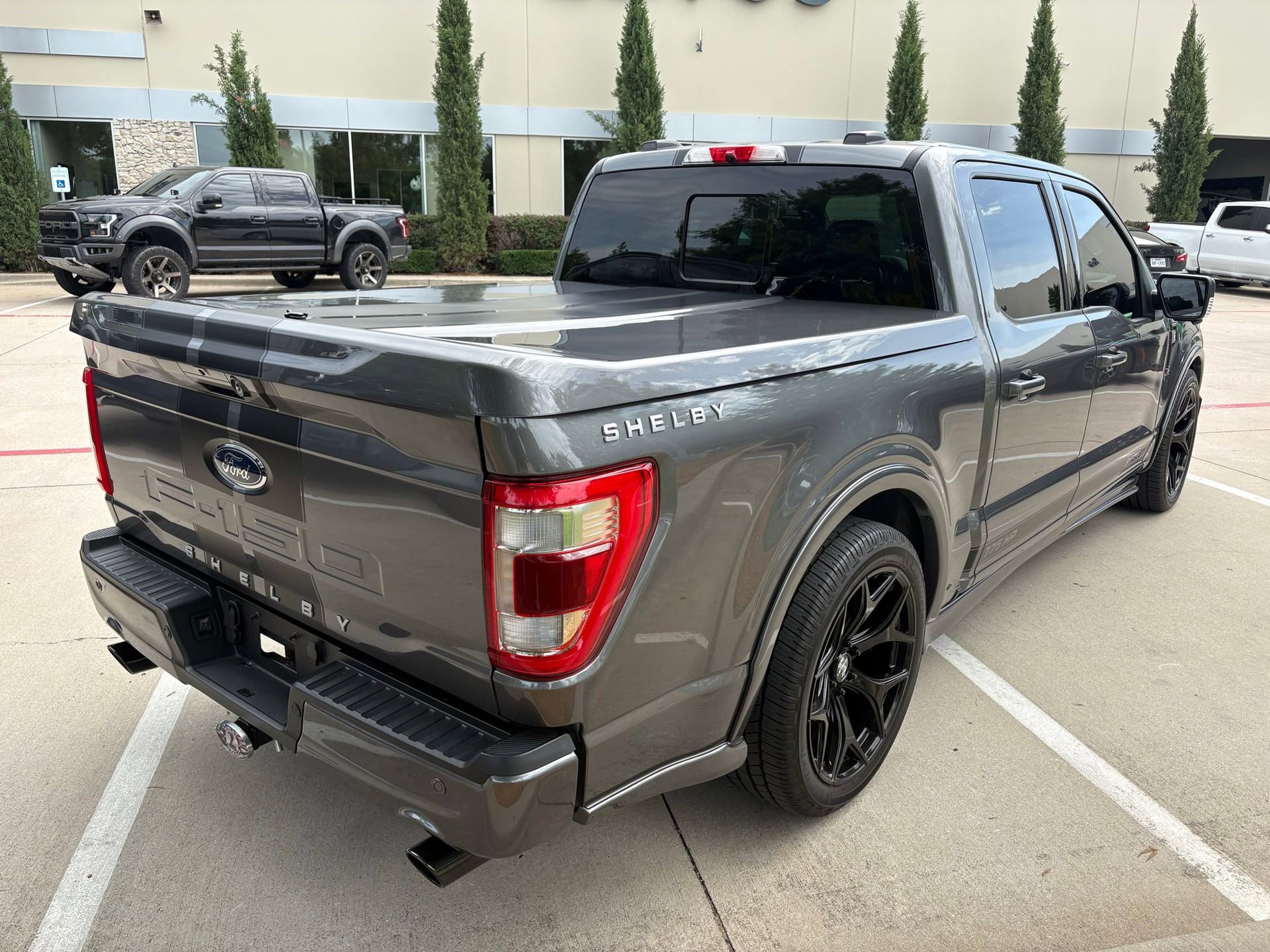 Used 2022 Ford F150 Lariat w/ Equipment Group 502A High AWD/4WD image 4