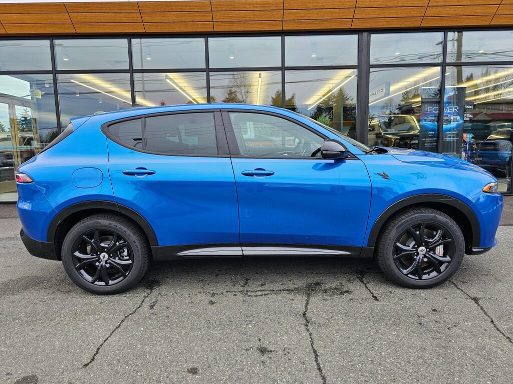 New 2024 Dodge Hornet R/T w/ R/T Blacktop Package image 9