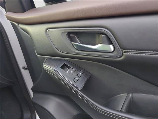 Used 2023 Nissan Rogue SL w/ SL Premium Package FWD image 29