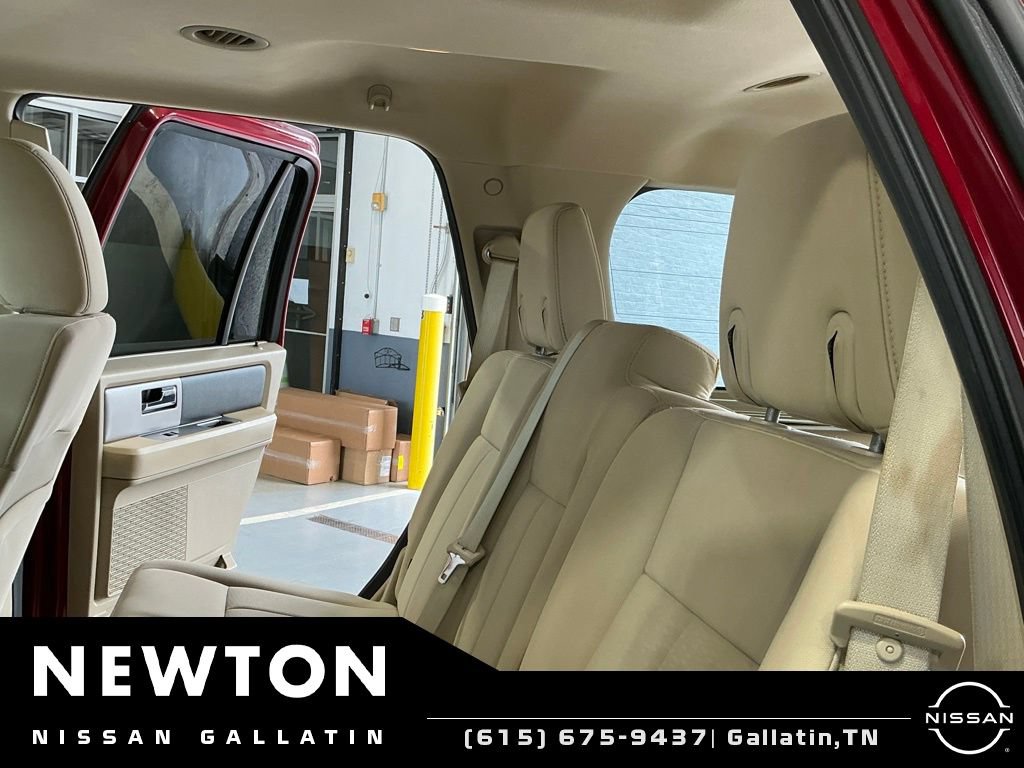 Used 2017 Ford Expedition XLT RWD image 14