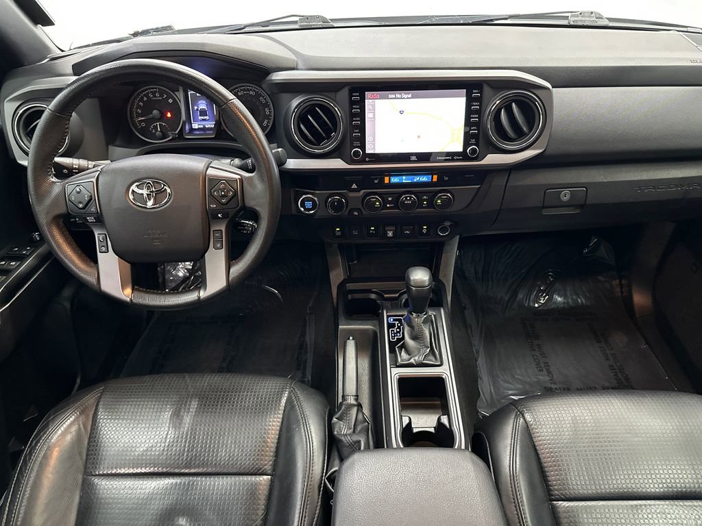 Used 2020 Toyota Tacoma TRD Off-Road w/ TRD Premium Off Road Package AWD/4WD image 23
