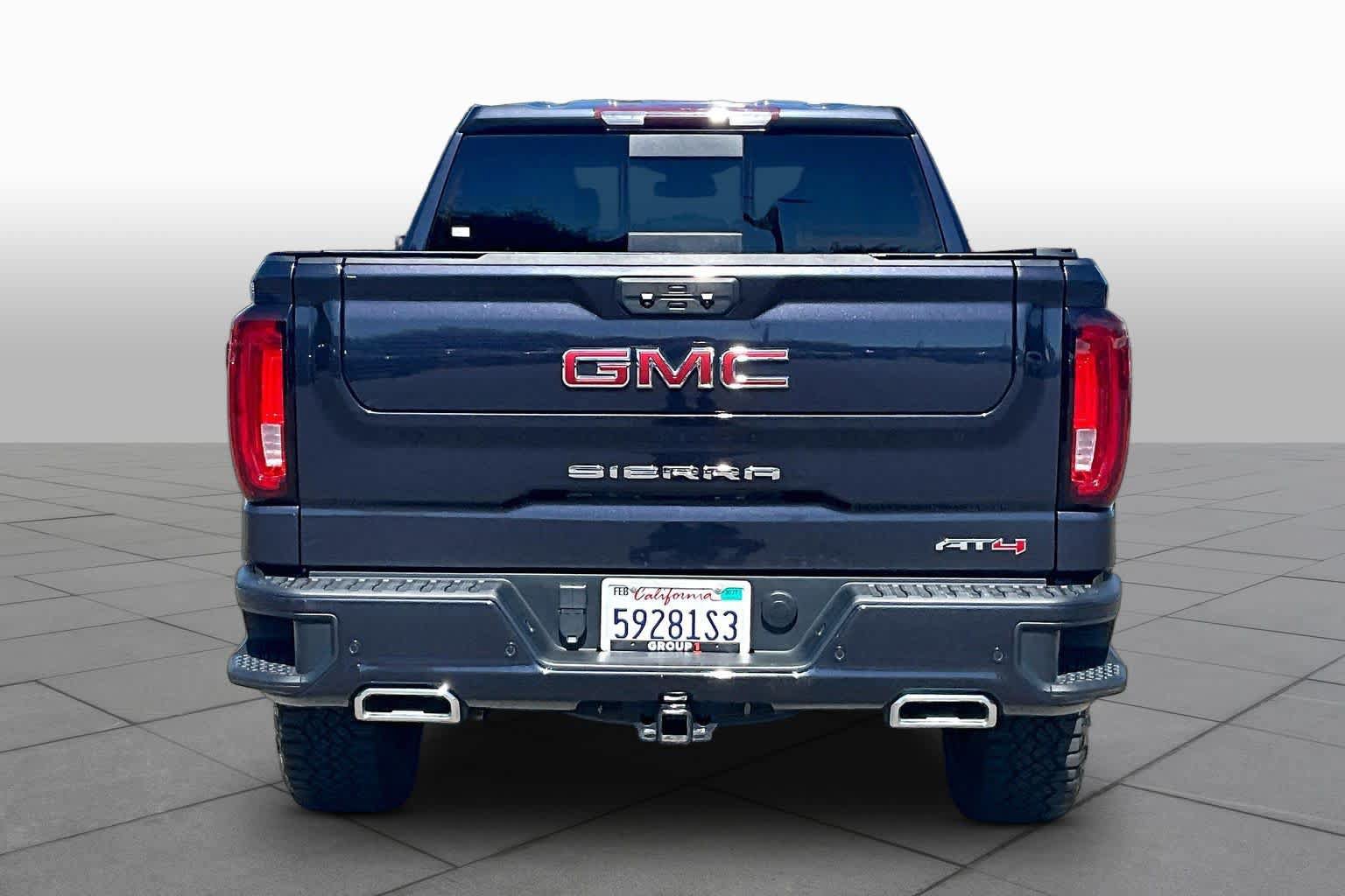 Used 2023 GMC Sierra 1500 AT4 w/ AT4 Premium Package AWD/4WD image 4