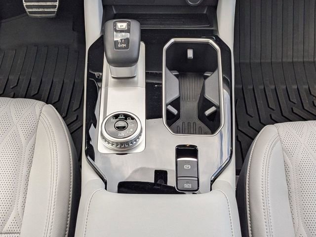 Used 2025 Mitsubishi Outlander AWD image 19