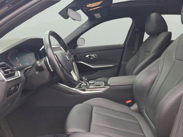 Used 2021 BMW 330i Sedan w/ Driving Assistance Package RWD image 18