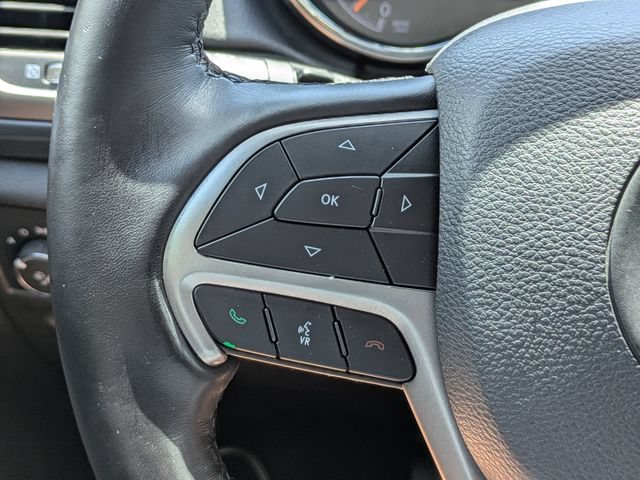 Used 2021 Jeep Grand Cherokee Laredo X RWD image 38