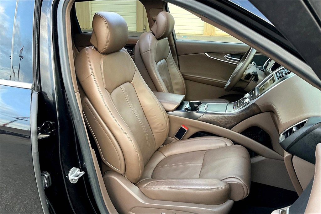 Used 2016 Lincoln MKX Reserve w/ Climate Package image 7