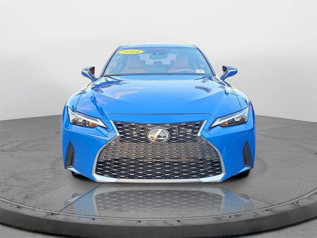 Used 2024 Lexus IS 300 w/ Comfort Package RWD video 2