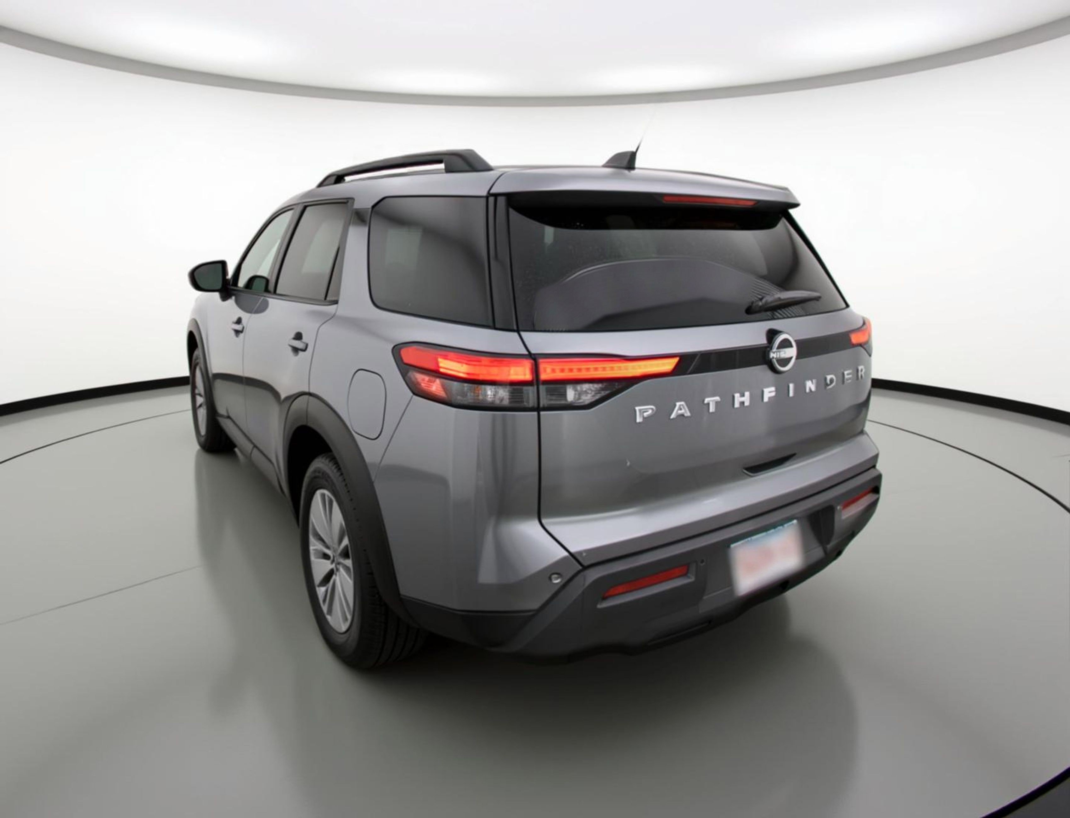 Used 2025 Nissan Pathfinder SV image 6