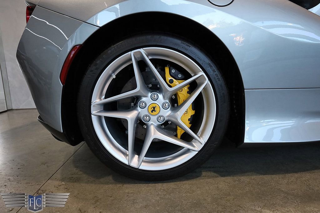 Used 2021 Ferrari F8 Tributo RWD image 43