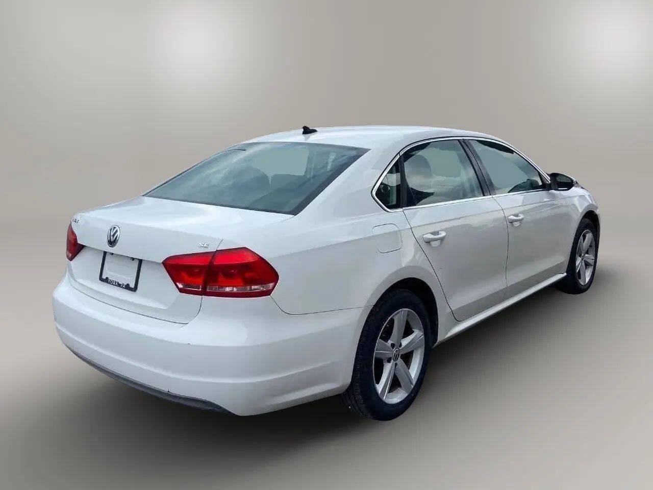 Used 2012 Volkswagen Passat 2.5 SE FWD image 6