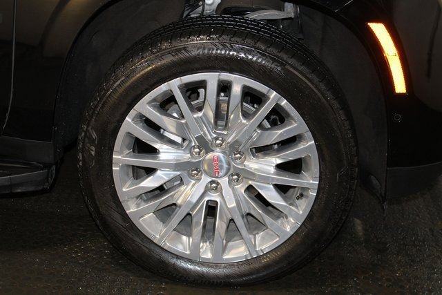 Used 2025 GMC Yukon Denali w/ Advanced Technology Package image 53