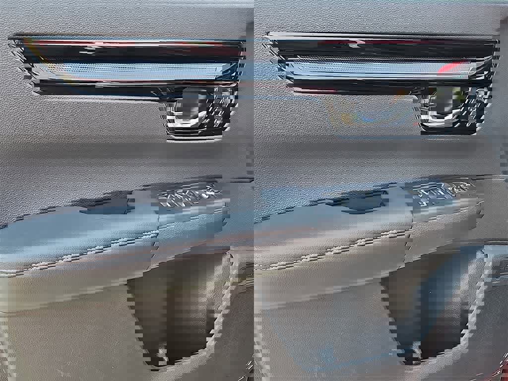 Used 2024 Honda CR-V Sport Touring image 11