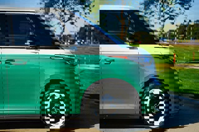 New 2025 Volkswagen ID. Buzz 1st Edition image 40