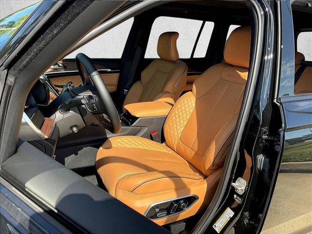 New 2025 Jeep Grand Cherokee Summit w/ Obsidian Package AWD/4WD image 11