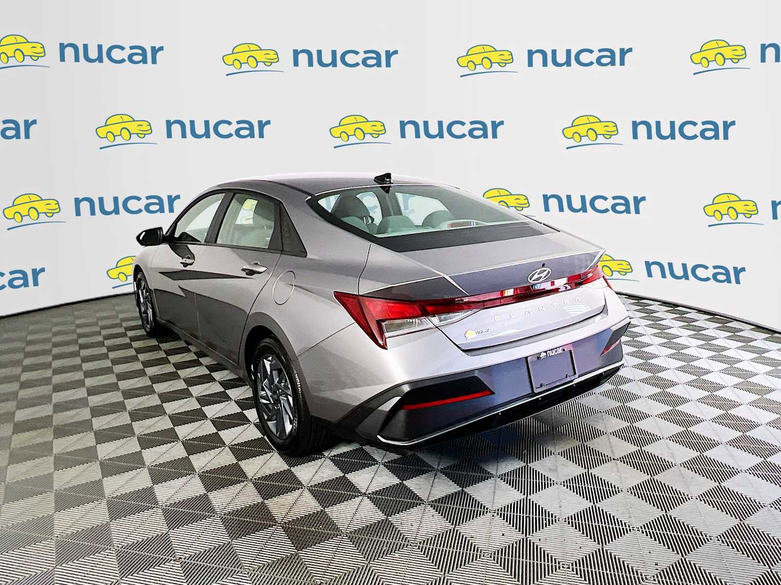 Used 2024 Hyundai Elantra SEL image 5