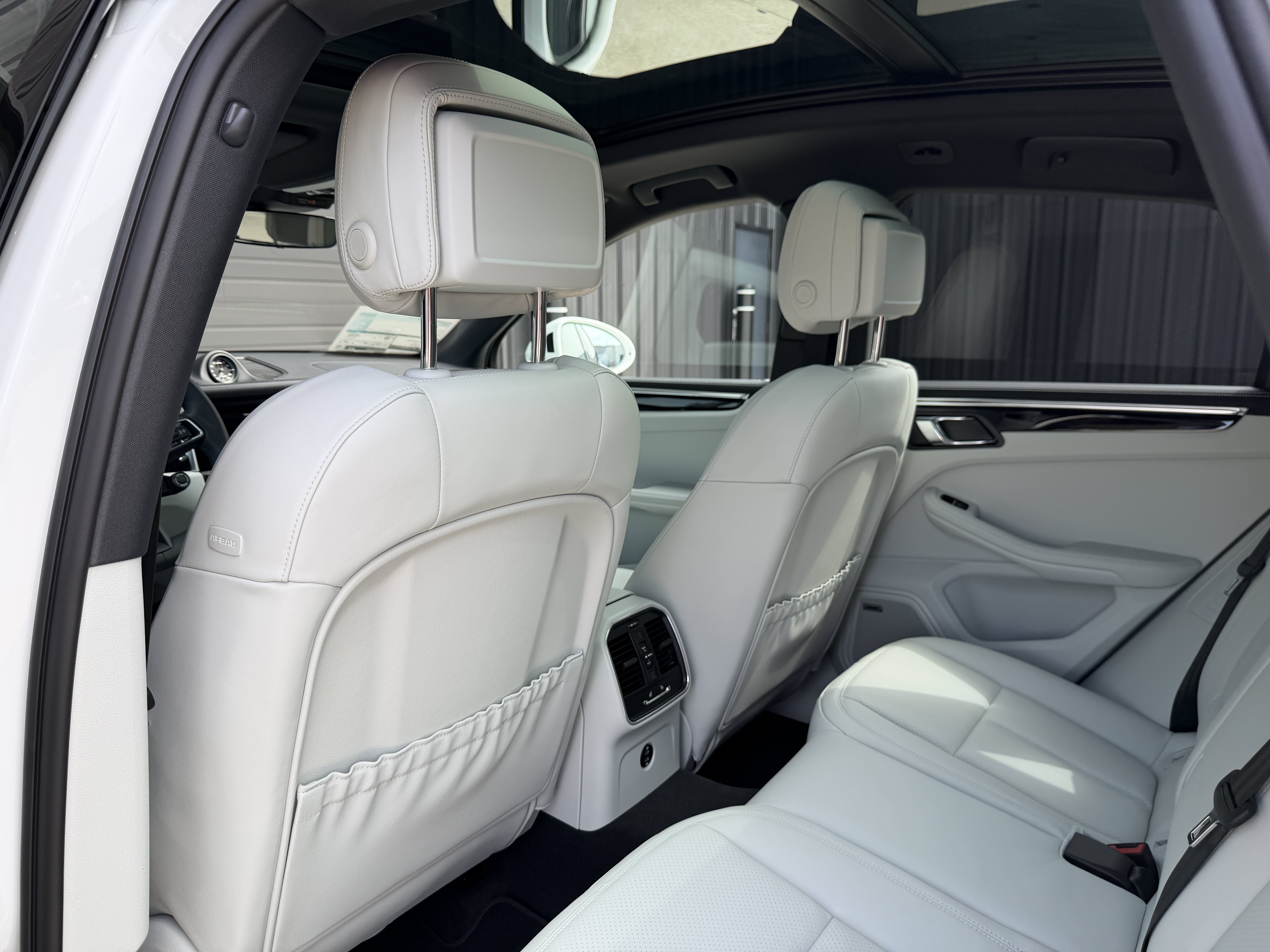 New 2026 Porsche Macan S AWD/4WD image 14