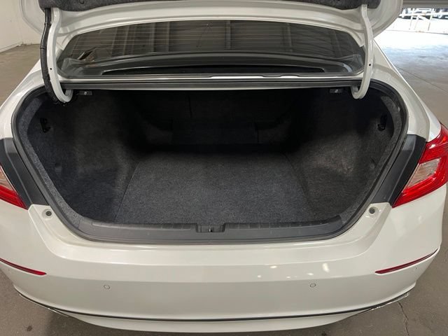 Used 2020 Honda Accord Touring image 17
