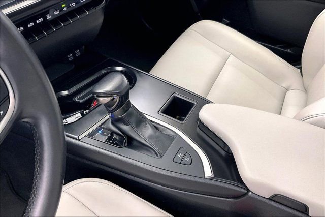 Used 2023 Lexus UX 250h FWD w/ Accessory Package (Z2) image 17