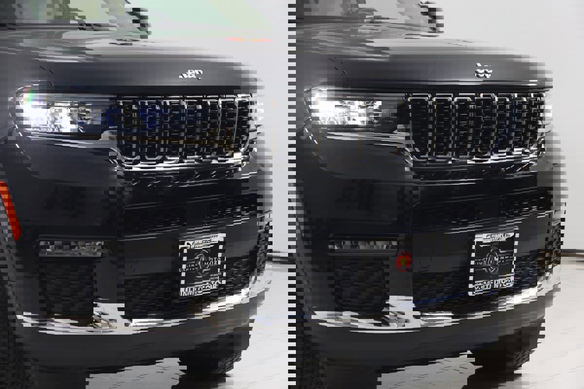 Used 2022 Jeep Grand Cherokee L Limited image 54
