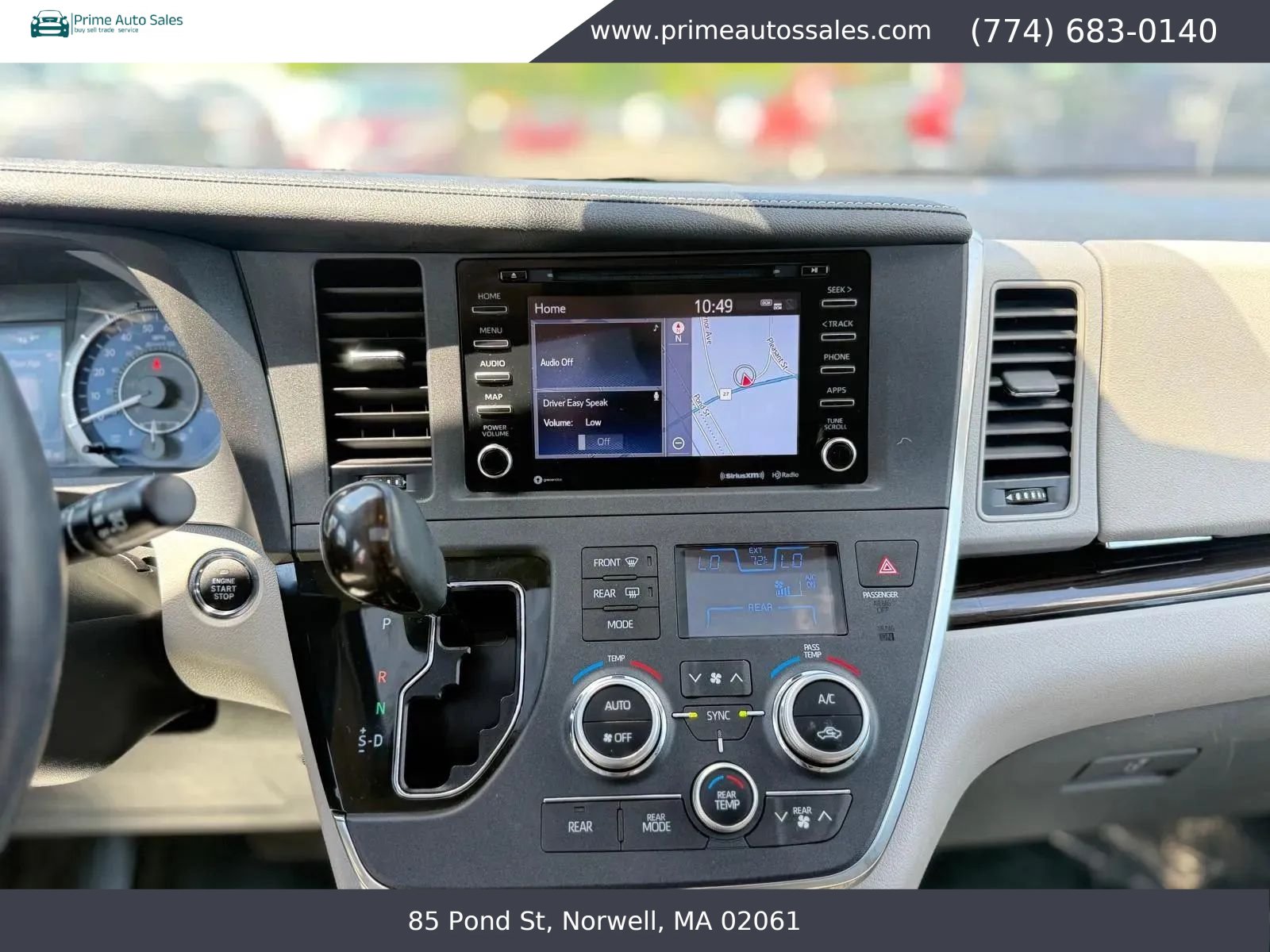 Used 2019 Toyota Sienna XLE w/ XLE Navigation Package FWD image 24