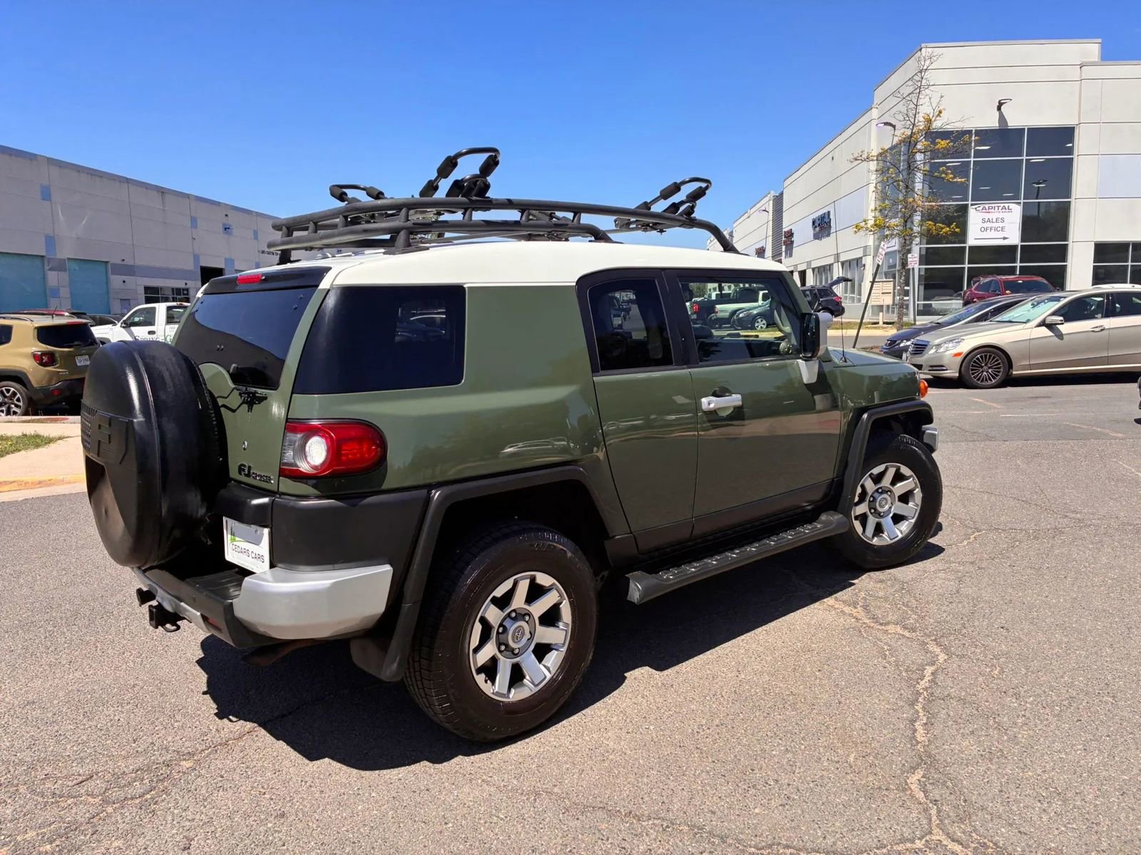 Used 2014 Toyota FJ Cruiser 4WD w/ Upgrade Package image 16
