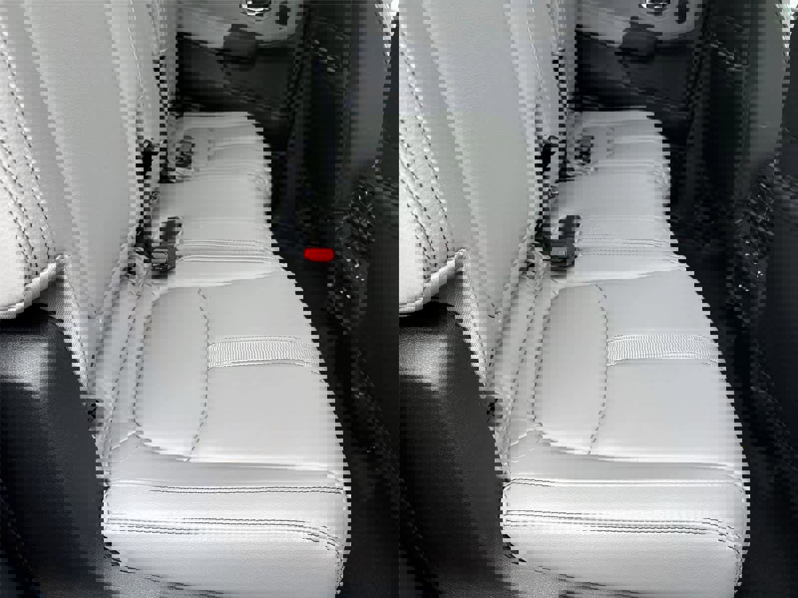 Used 2025 Honda Pilot EX-L image 16