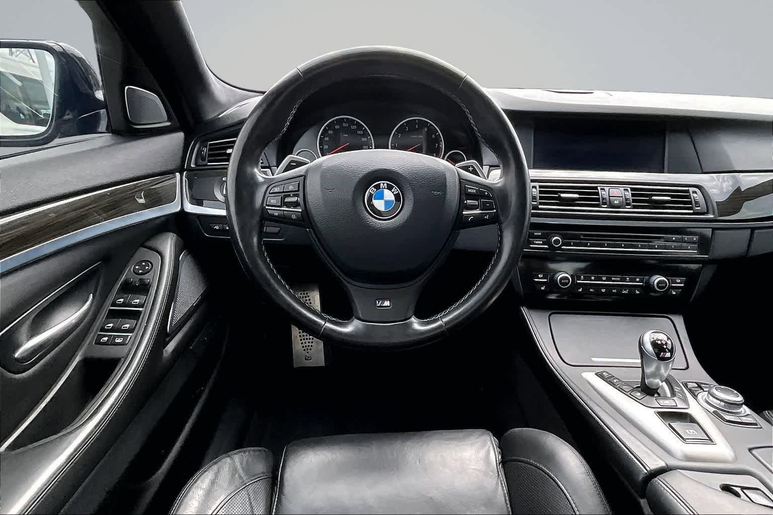 Used 2013 BMW M5 RWD image 15