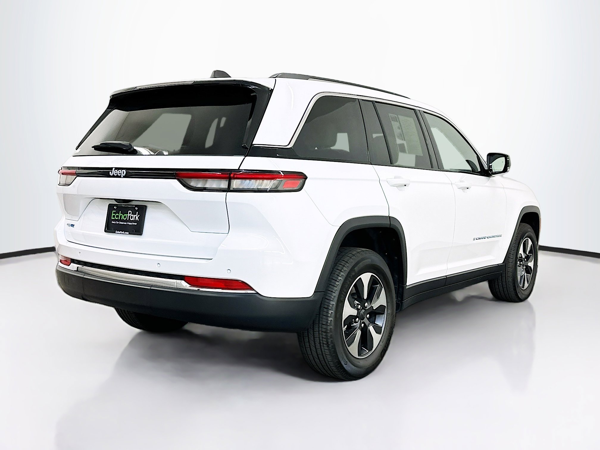 Used 2023 Jeep Grand Cherokee 4WD 4xe image 9
