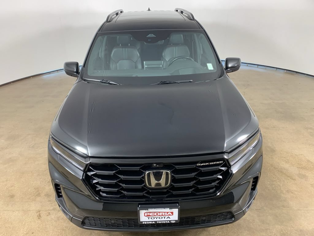 Used 2025 Honda Pilot Black Edition image 4