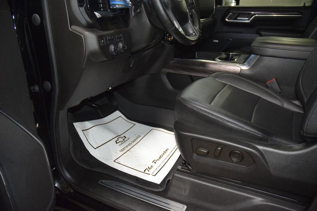 Used 2024 Chevrolet Silverado 2500 LTZ w/ LTZ Plus Package image 44