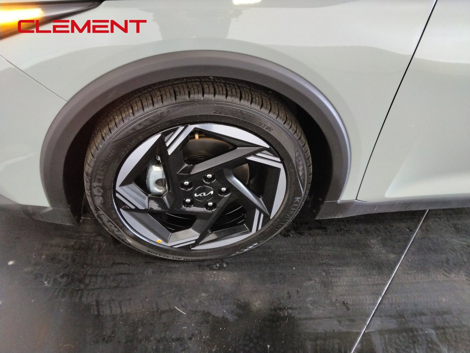 Used 2025 Kia K4 EX image 42