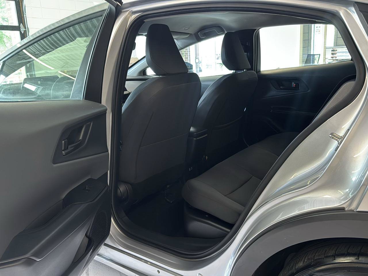 Used 2024 Toyota Prius LE FWD image 18