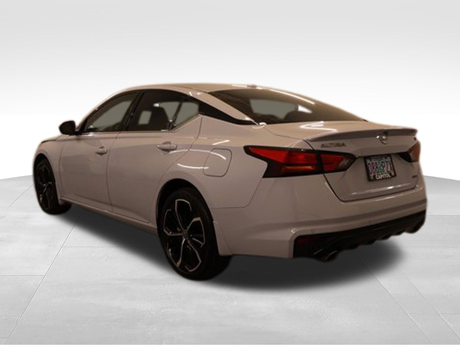 Certified 2023 Nissan Altima 2.5 SR w/ SR Premium Package AWD/4WD image 5