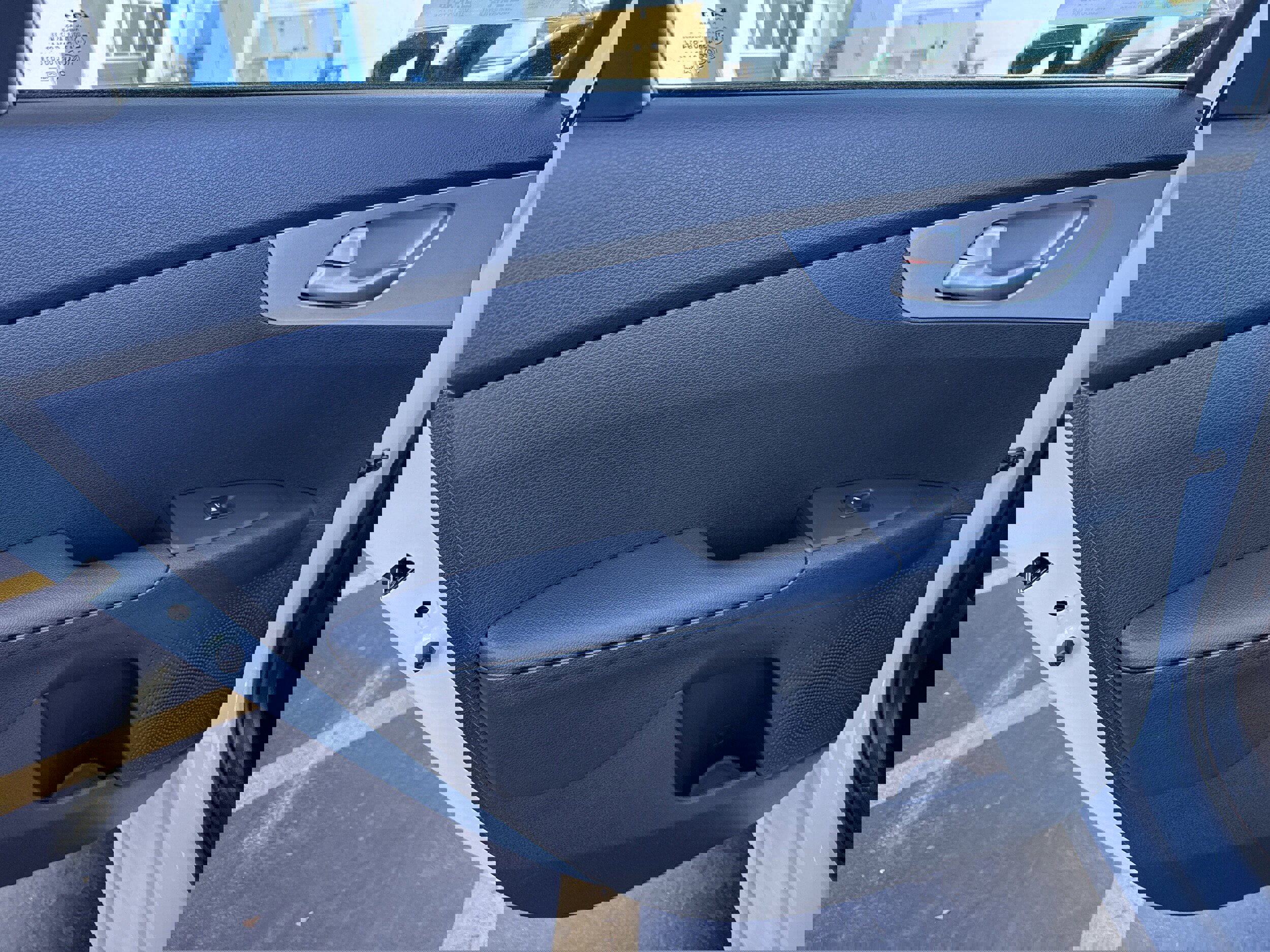 Used 2024 Kia Forte LXS image 9