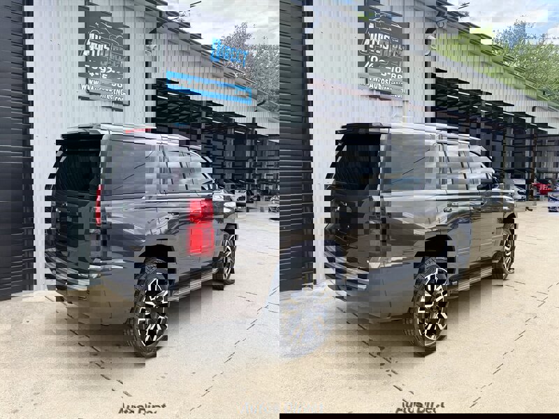 Used 2018 Chevrolet Tahoe Premier AWD/4WD image 12