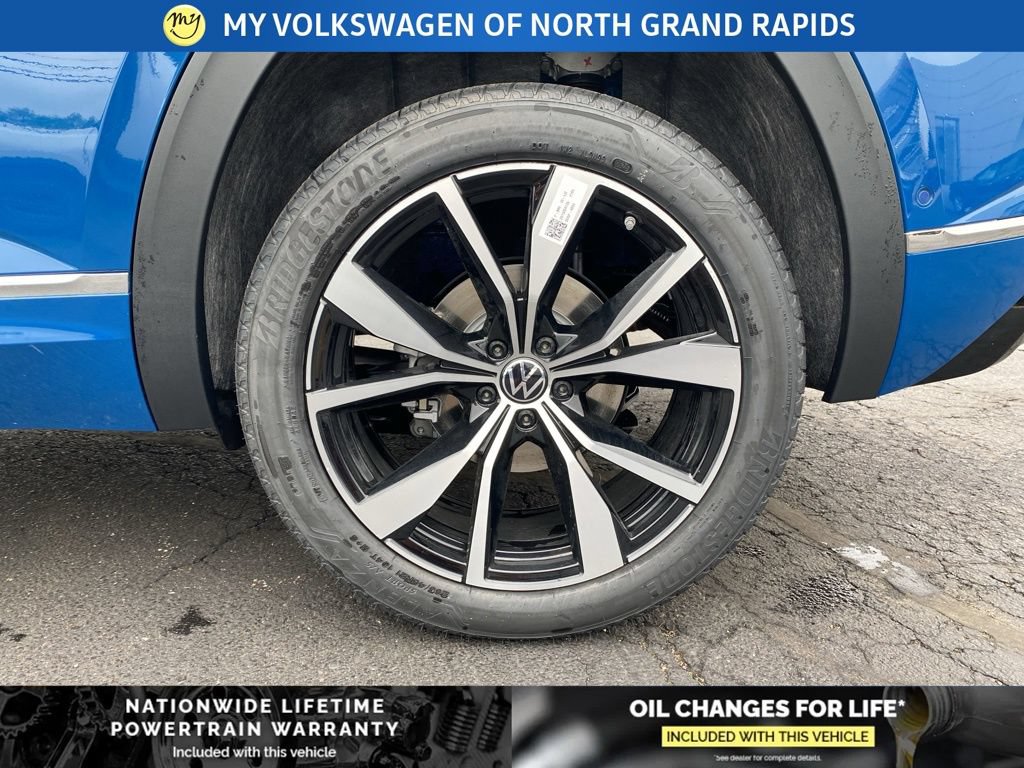 New 2026 Volkswagen Atlas Cross Sport SEL Premium R-Line AWD/4WD image 5