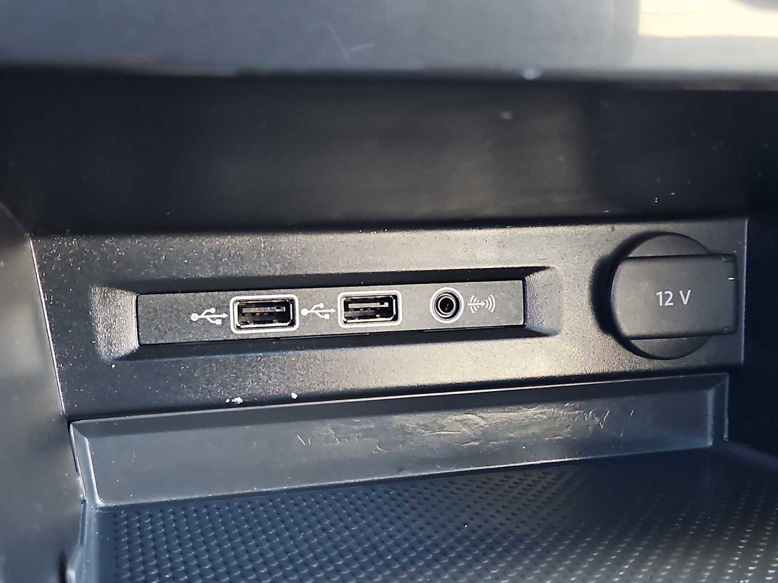 Used 2019 Volkswagen Tiguan SE w/ Panoramic Sunroof Package AWD/4WD image 17