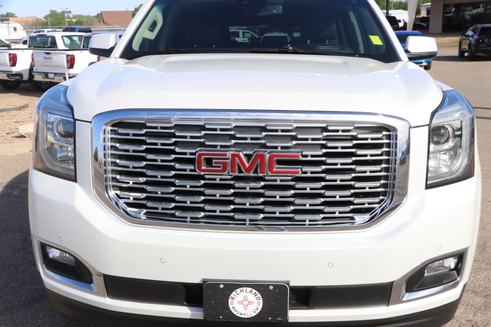 Used 2019 GMC Yukon Denali w/ Denali Ultimate Package image 2