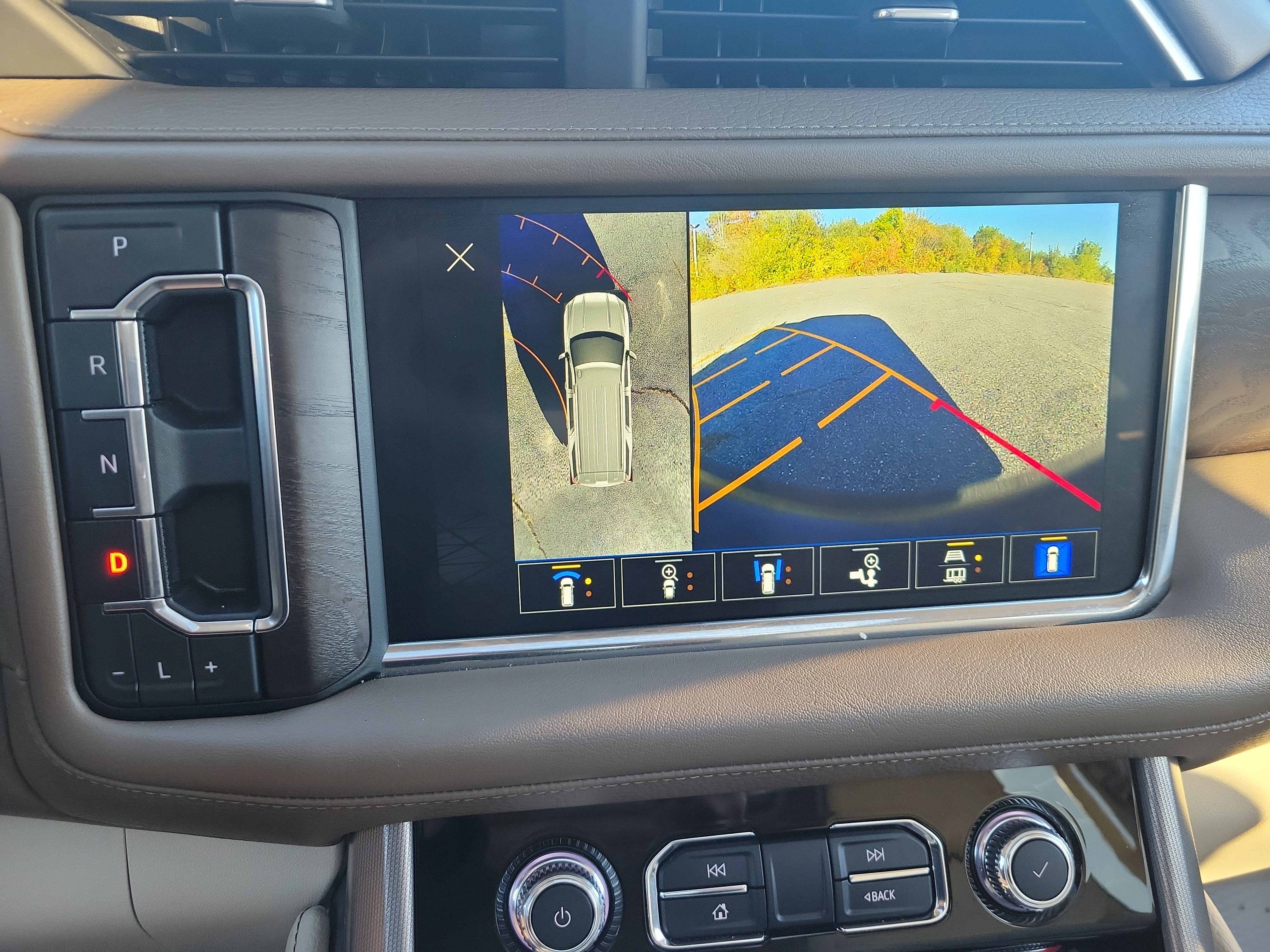Used 2022 GMC Yukon Denali AWD/4WD image 27